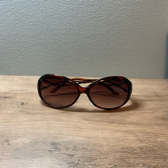 Coach Brown Sunglasses- With protective Coach case - Picture 4 of 4